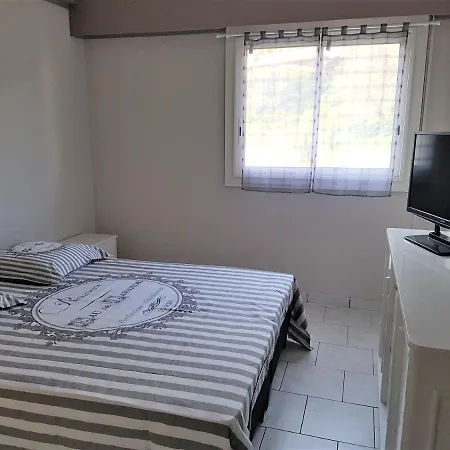 2 Pieces Les Tuilieres Apartamento
